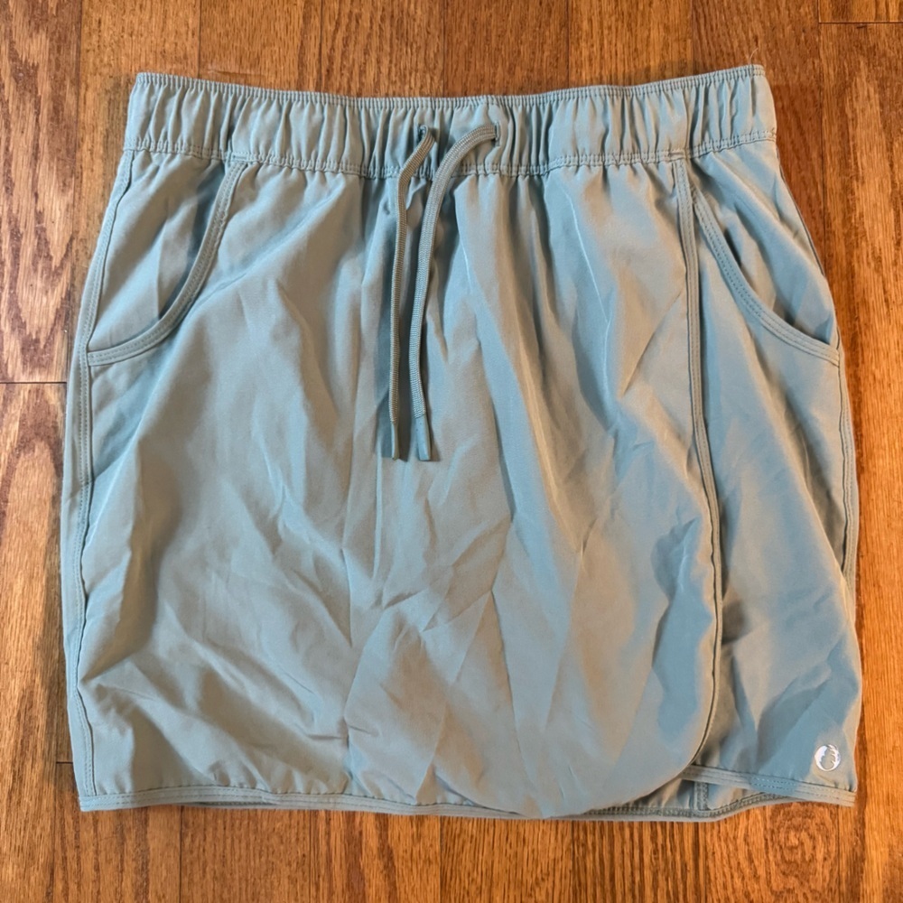 The American Outdoorsman Green Active Skort Women’s Size M